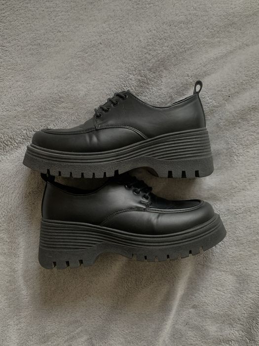 Продам черевики/туфлі жіночі