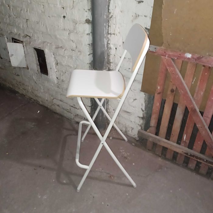 Hoker stołek barowy Ikea Franklin biały składany