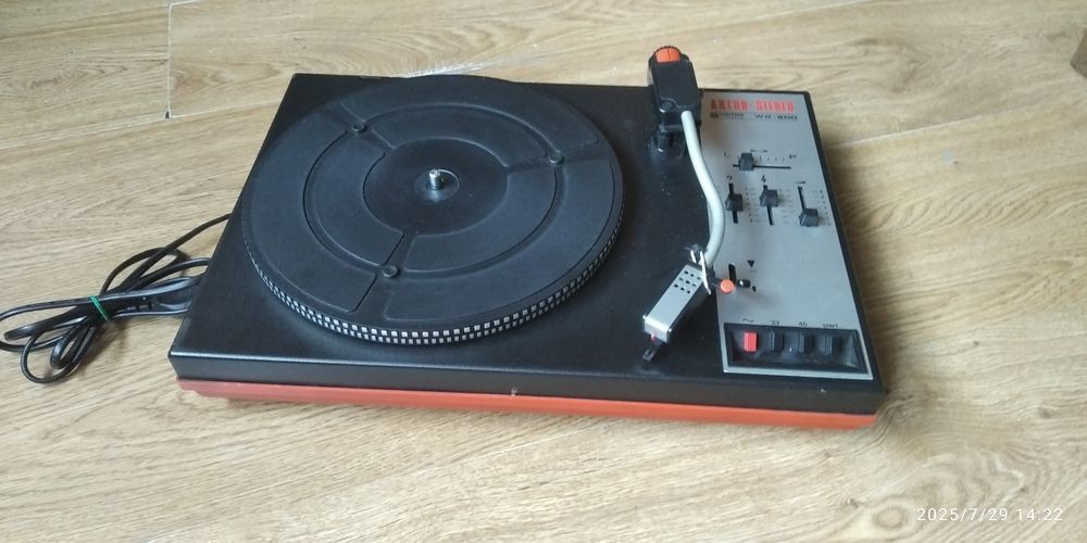 Gramofon UNITRA Artur WG-900