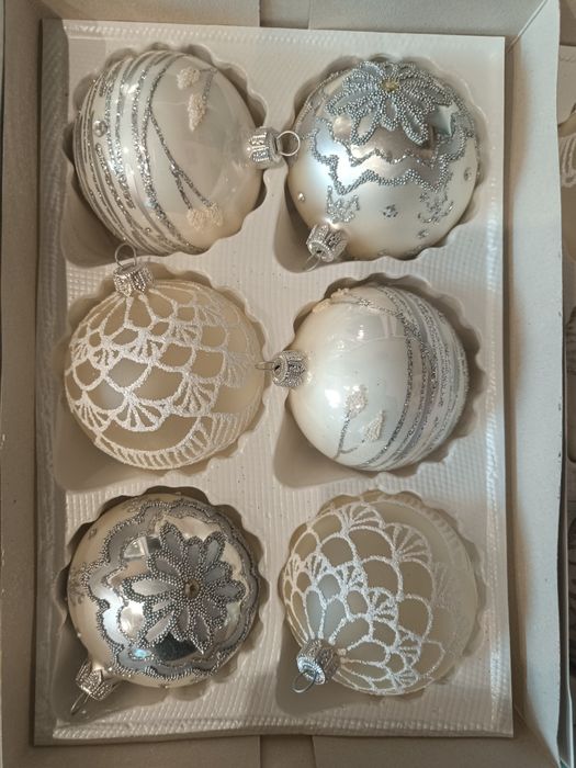 Bombki szklane białe i srebrne