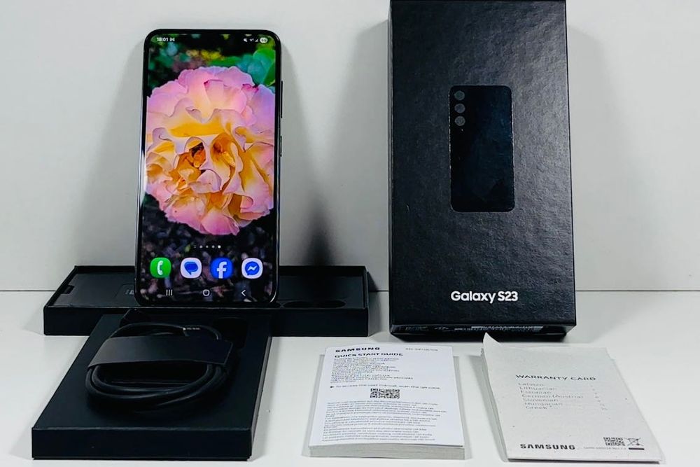 Samsung Galaxy S23 8/256GB Black + etui Spigen