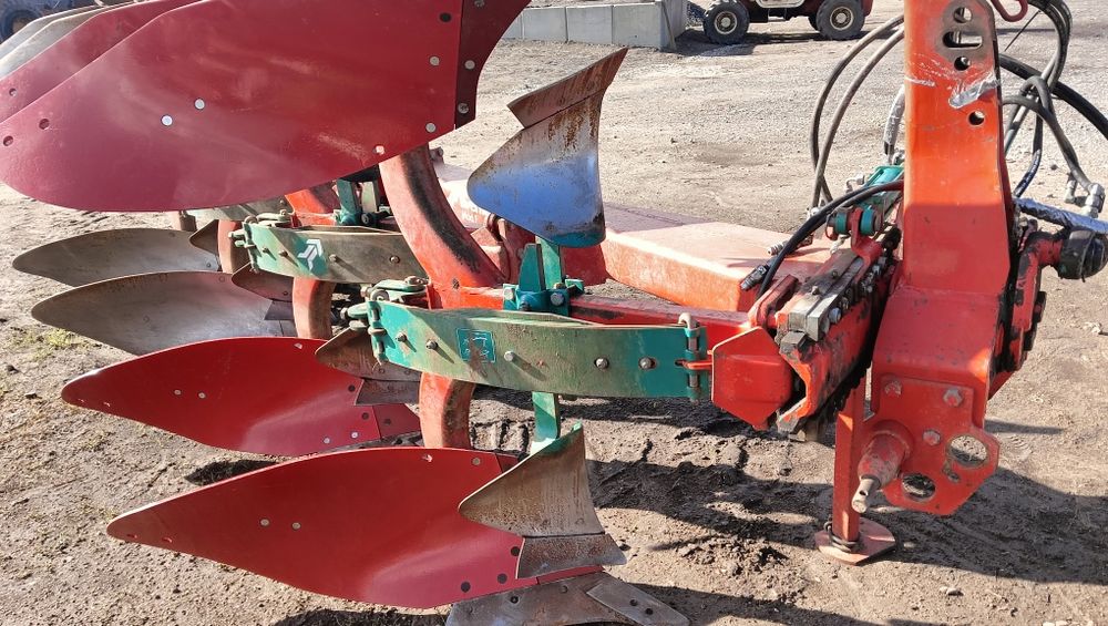 Pług kverneland overum 3.4 skiby obrotowy zagonowy