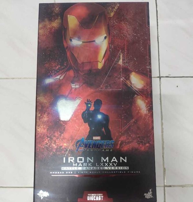 Figura Hot Toys Iron Man LXXXV Avengers Endgame Battle Damaged Version