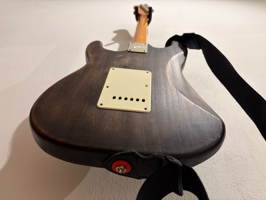 Fender Squier Stratocaster Relic bardzo lekka tylko 2600 g !!!