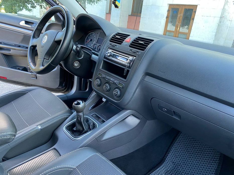 Продам своє авто(другий власник).