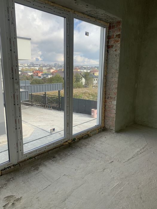 Продаж котеджу с.Зубра