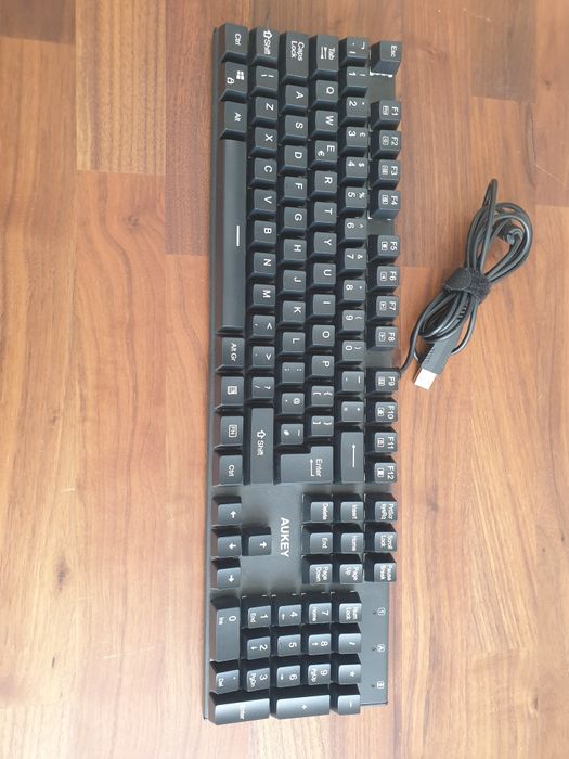 Teclado Mecânico Full Size ISO Blue Switches