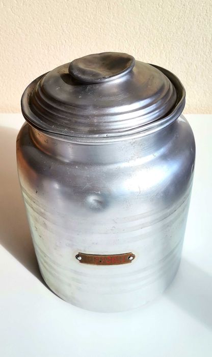 Latas alumínio mercearia vintage.