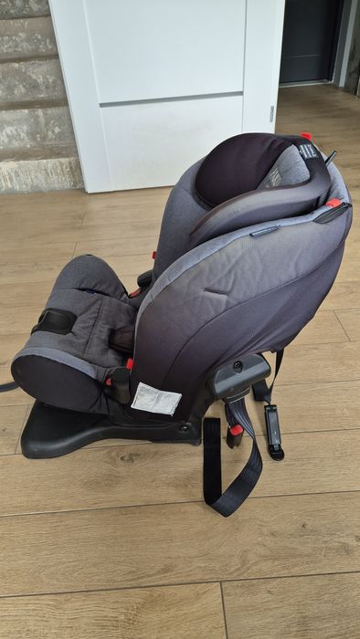 Fotelik samochodowy RWF Axkid Duofix z Isofix