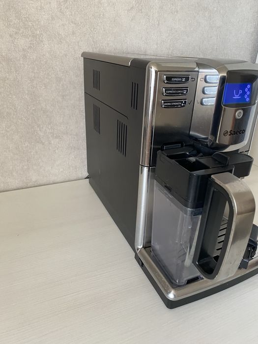 Кавомашина Philips/Saeco Incanto Cappuccino LatteGo Deluxe є Вибір