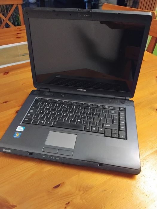 Laptop Toshiba L300 sprawny, nie uszkodzony