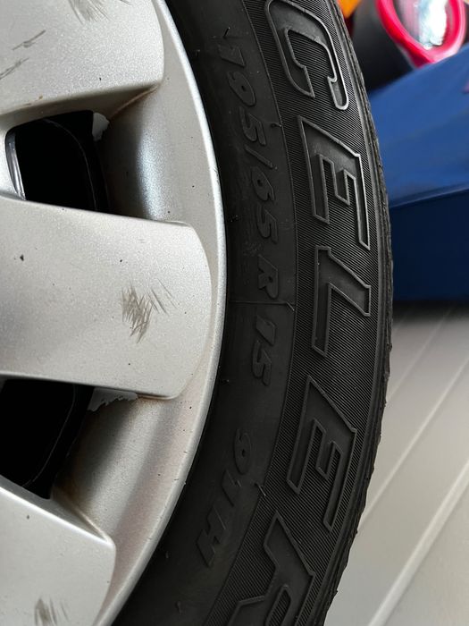 4 Jantes com pneus 195/65 15R