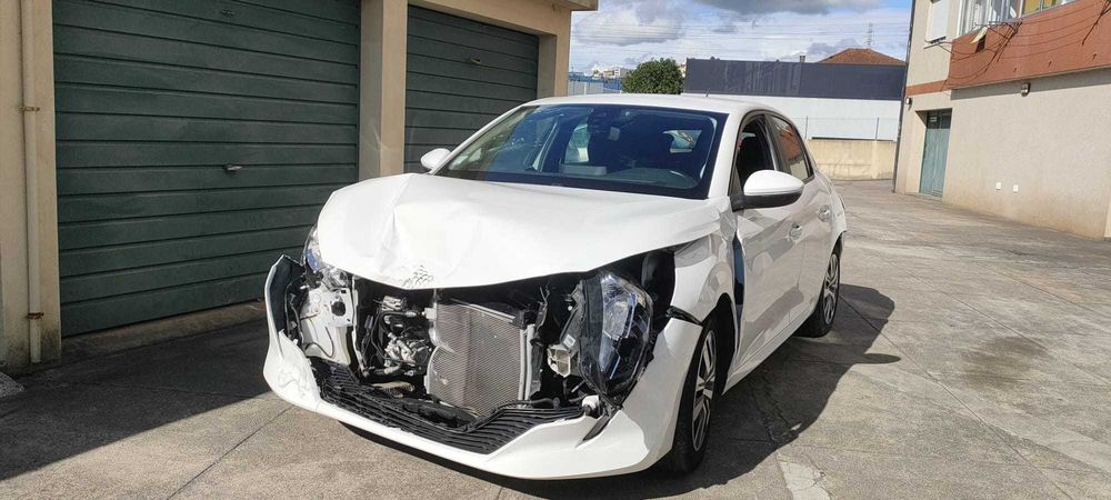 PEUGEOT 208 1.2 PureTech Gasolina