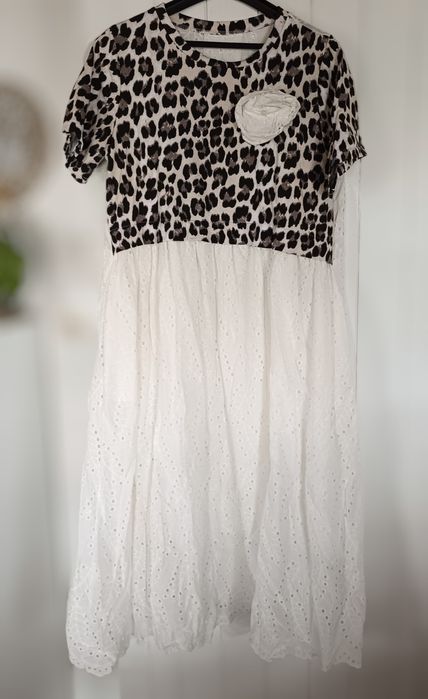 Vestido da marca Zeta Otto. Veste de um M ao Xxl . 62 cm cava a cava. Novo