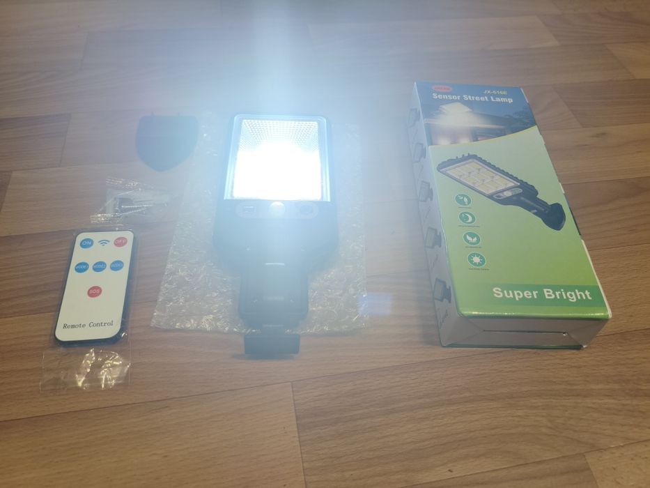 Уличный фонарь на солнечной батарее для дачи, дома