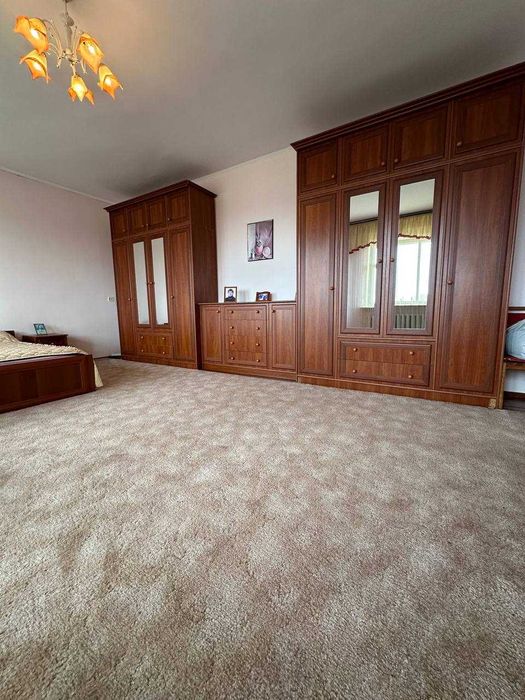 Продаж цегляного двоповерхового будинку в с. Березна