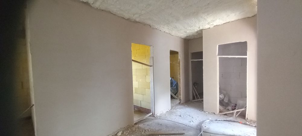 Tynki maszynowe, szpachlowanie, regipsy