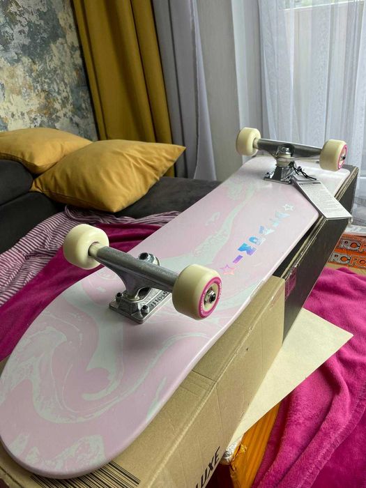 Deskorolka Impala Cosmos Skateboard  8.25'' Tensor