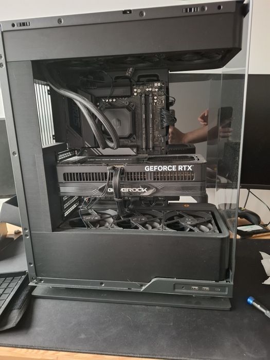 Komputer 9 9950X3D RTX 5080 64GB RAM