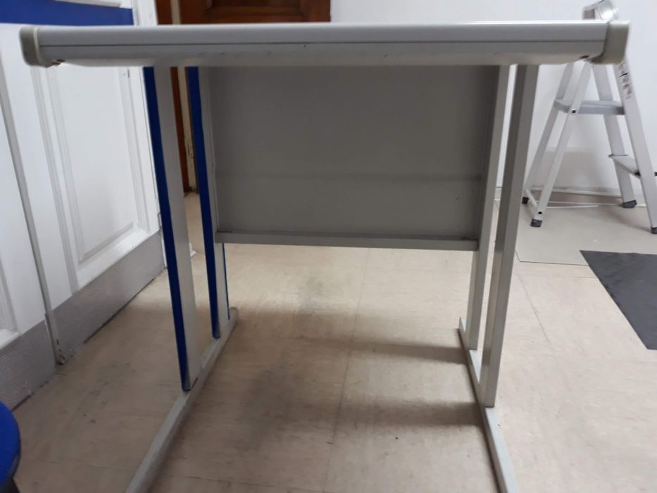 2 SECRETÁRIAS RALL Águeda, Impecáveis. Muito leves e duradouras. Unid.