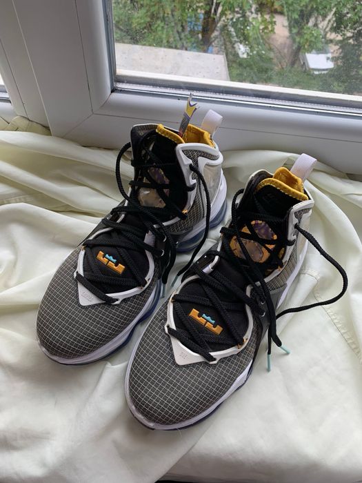 Баскетбольні кросівки Nike LeBron 19 (Оригінал) – Стан ідеальний!