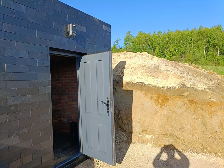 schron betonowy , piwniczka betonowa , ziemianka , piwnica , sauna ogrodowa