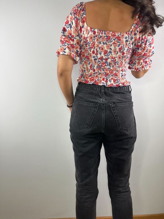 Kolorowa w kwiaty wzorzysta bluzka crop top Kendall + Kylie rozmiar M