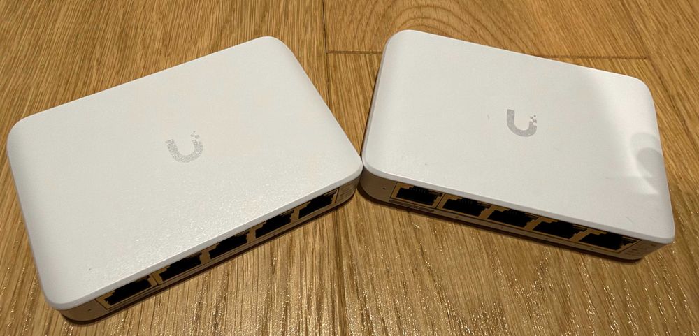 Ubiquiti USW-Flex-Mini switch UniFi 5x GE, 1x PoE IN - 2 szt.