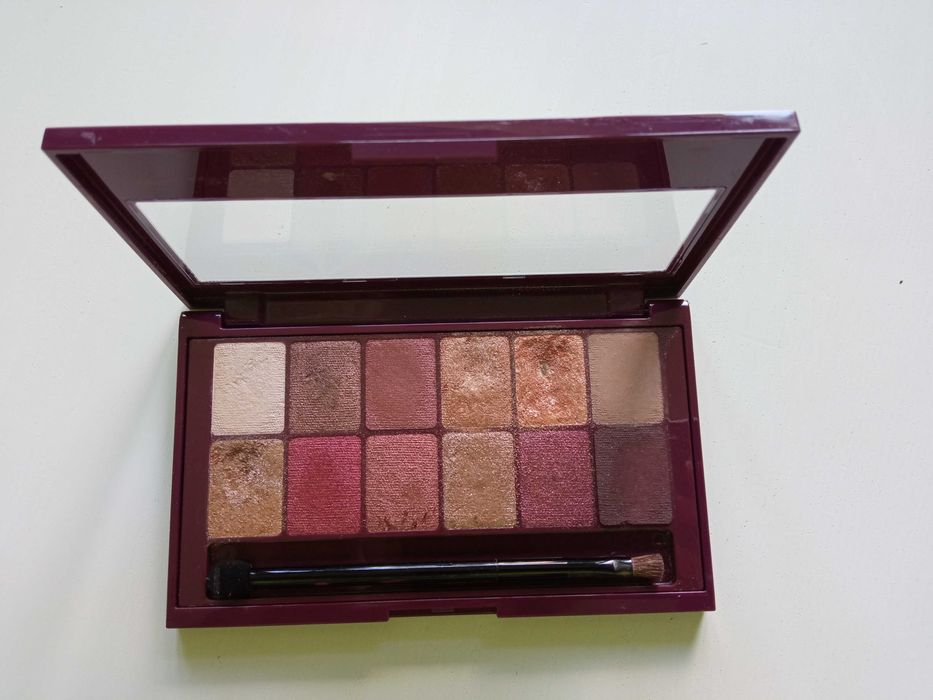 Maybelline New York, The Burgundy Bar, paleta 12 cieni do powiek