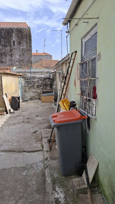 Ilha no centro do Porto com quatro casas - Venda