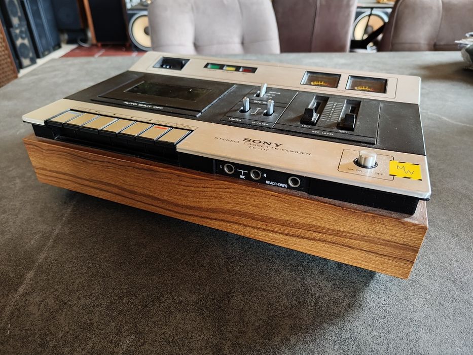 Magnetofon kasetowy Sony TC-117 stan bardzo dobry
Stereo Cassette Deck