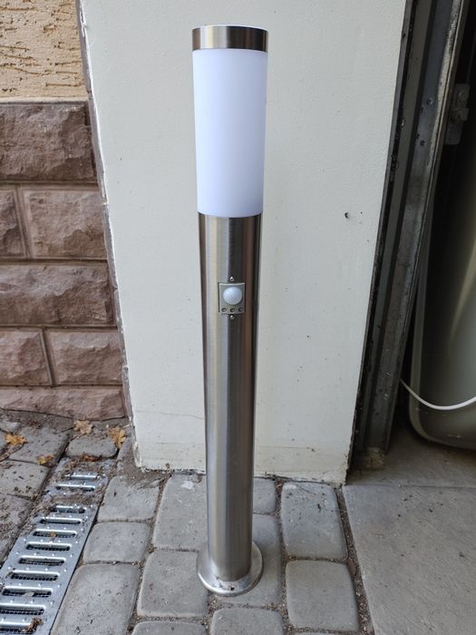 Lampa ogrodowa Brilliant Chorus 80cm z czujnikiem