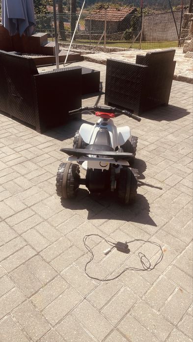 Moto 4 12v Injusa