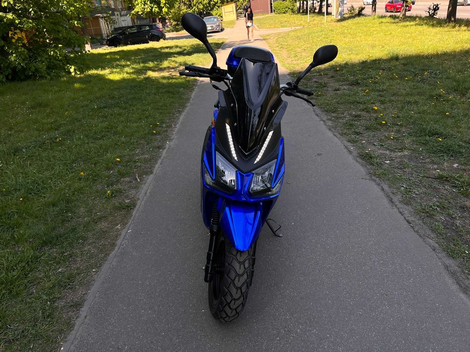 Скутер SPARK SP150S-19BN