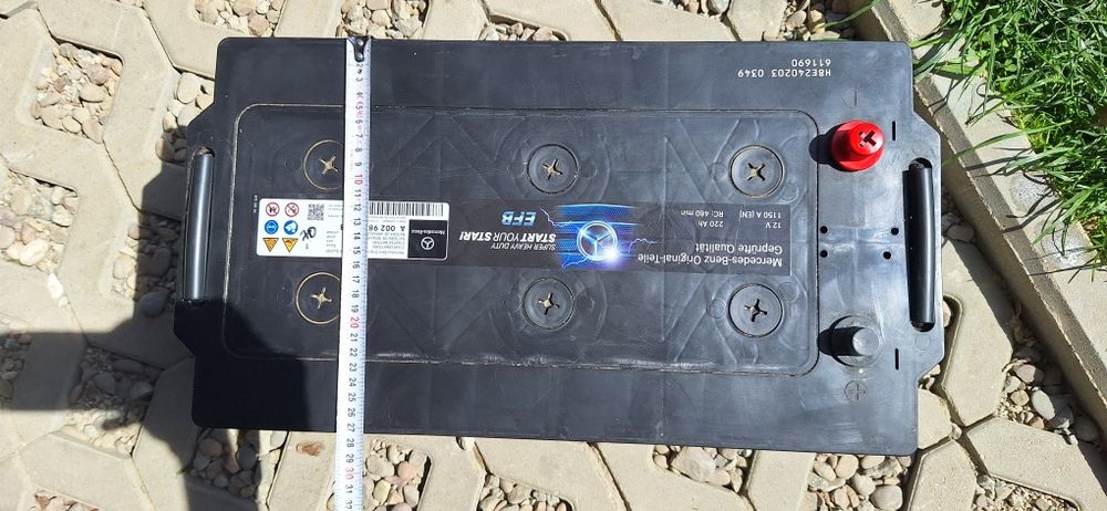 Sprzedam używane akumlatory   12v 1150A 220Ah