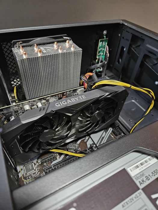 Komputer stacjonarny