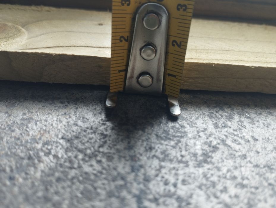 Tábua de madeira de pinho tratada com 105cm