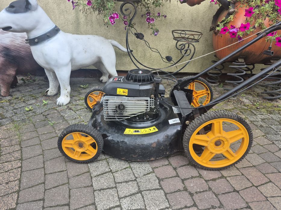 Kosiarka spalinowa Briggs & Stratton 4 km
