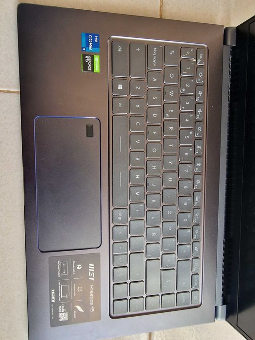 MSI Prestige 15  A11SCS