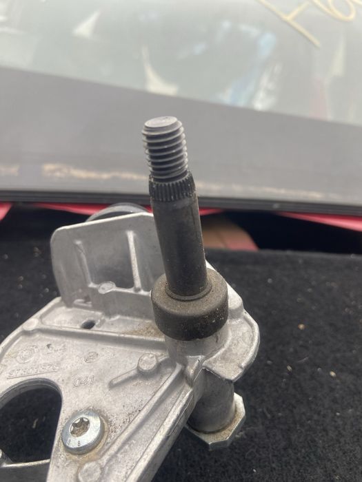 Трапеція двірників Tesla Model 3 рест/дорест та Model Y