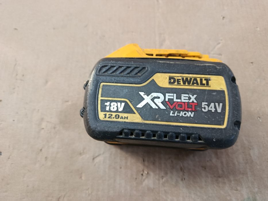 Sprzedam baterie DeWalt 54v 12ah