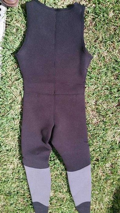 Conjunto de fato de mergulho Mares e outras peças ver descrição