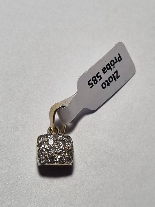 złoty wisiorek zawieszka  pr.585