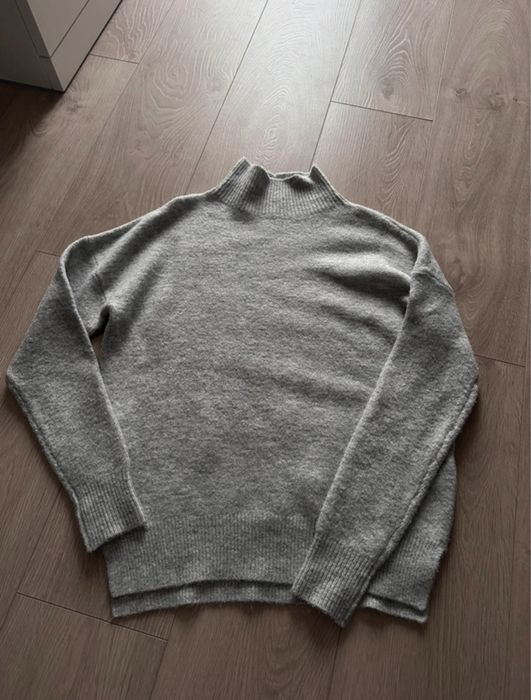 sweter z golfem
