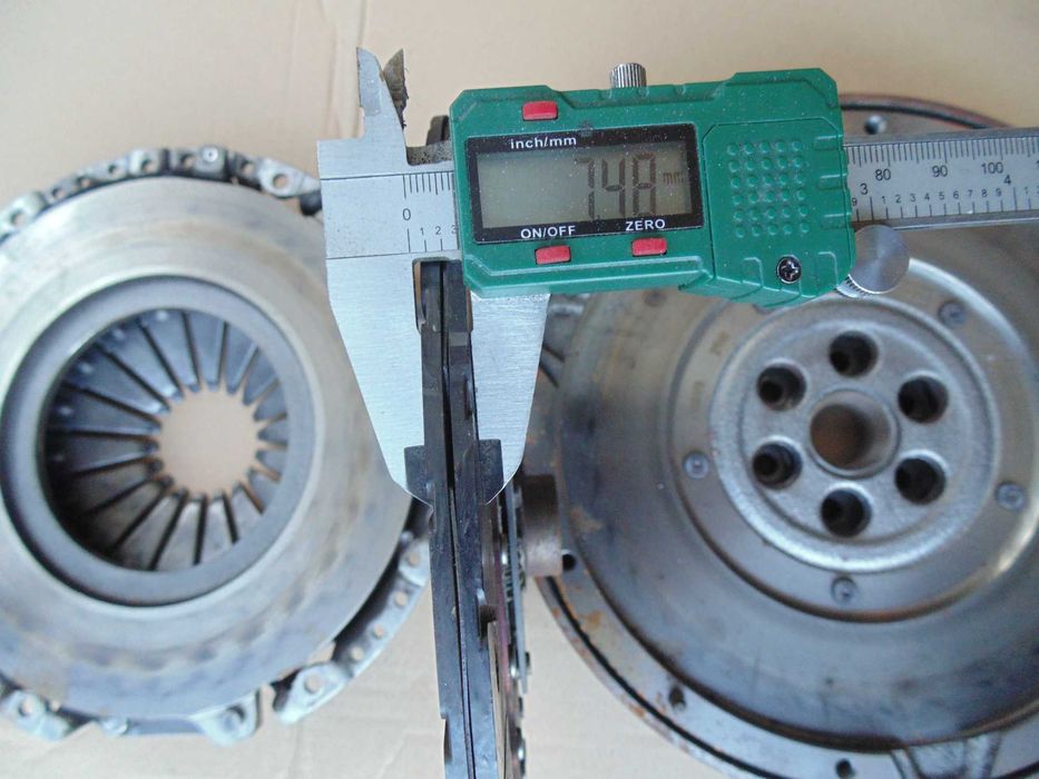 Sprzedam kpl sprzęgło z dwumasą Ford Connect- Mondeo   1,5 - 1,6 tdci