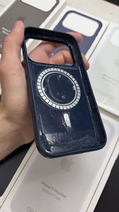 Silicon case iPhone 17pro/pro max MagSafe
