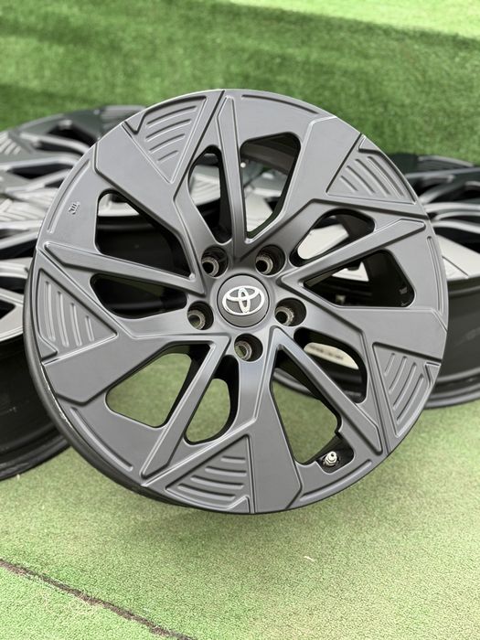 Диски R18 5x114,3 Toyota RAV4,BZ4X,Cross,CH-R,Corolla