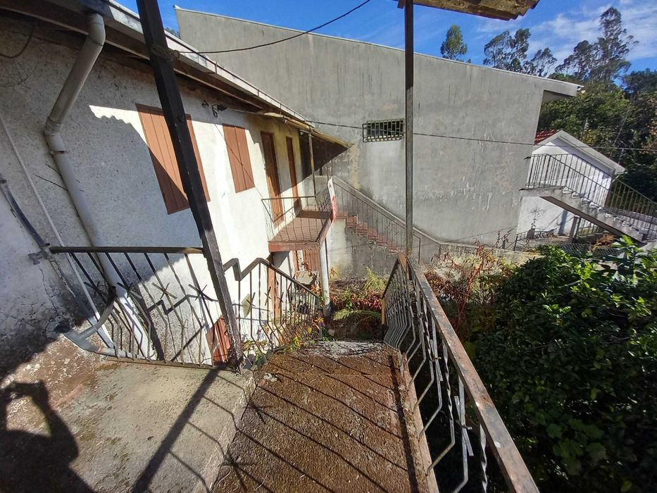 Vendo casa em celorico de basto centro