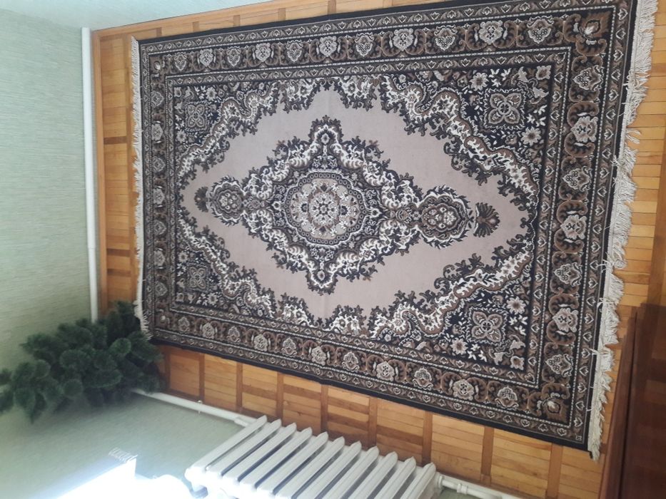 Продам ковер 2*3
