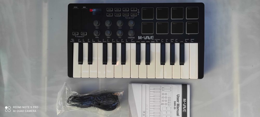 Міді-клавіатура MIDI-контролер M-VAVE SMK-25 Bluetooth